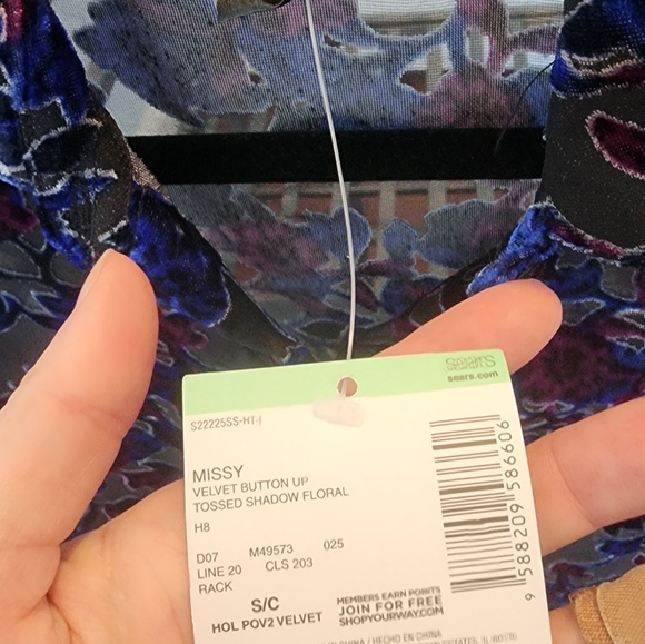 Simply Styled Velvet Button Up Blouse NWT - Picture 4 of 4